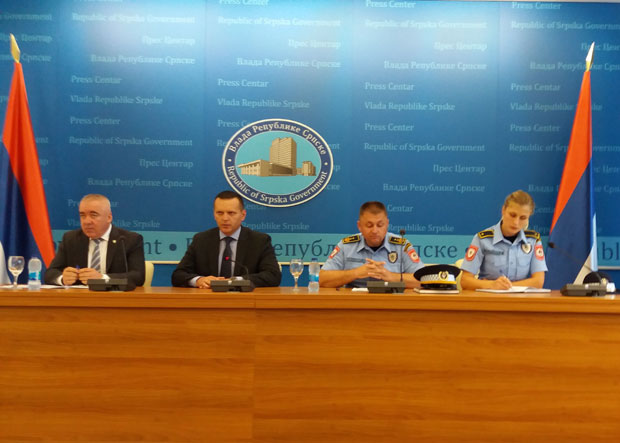 РАСВЕТЉЕН ПОКУШАЈ УБИСТВА ВЛАДИМИРА КОВАЧЕВИЋА: Новинара БН телевизије пребио познати боксер!